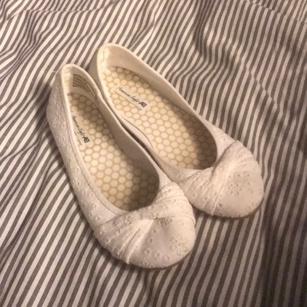 White lace flats